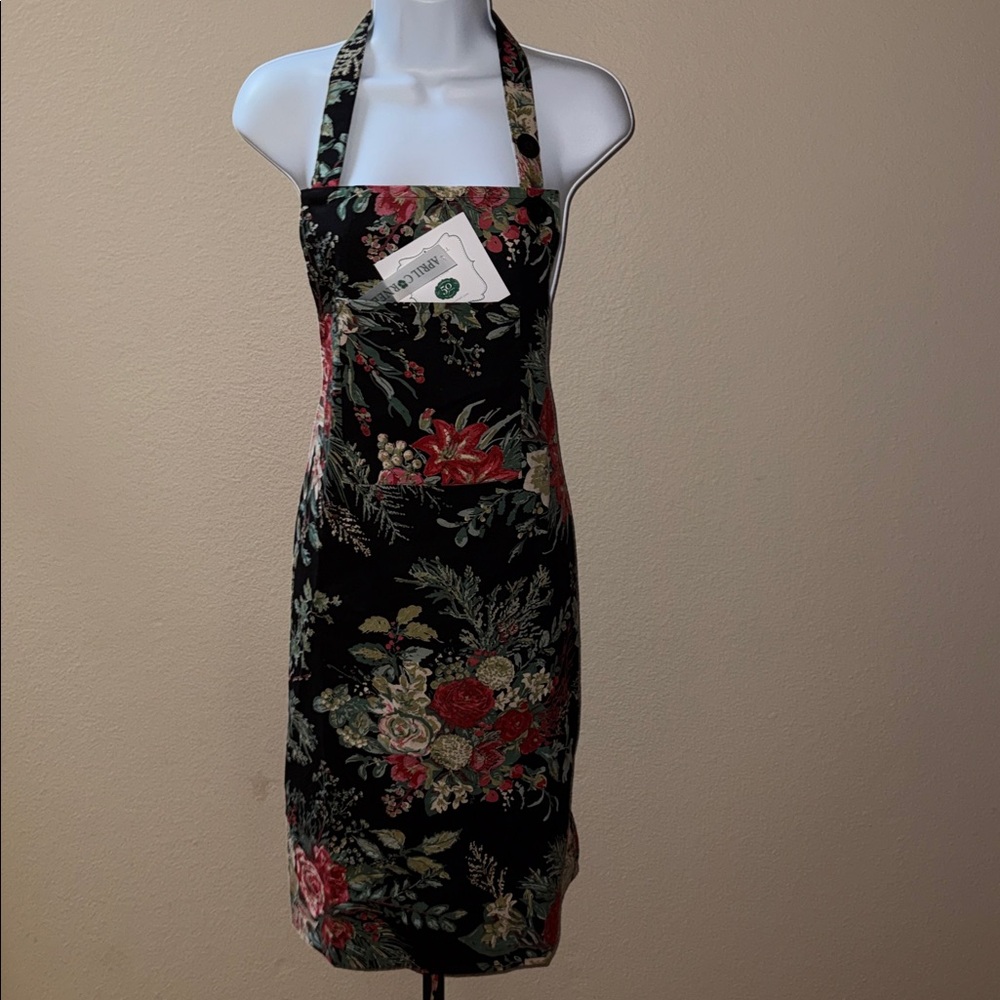 NWT April Cornell Merry Black Winter Floral Apron Size OS